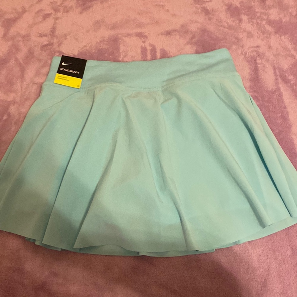 Nike Standard Fit Tennis Skirt